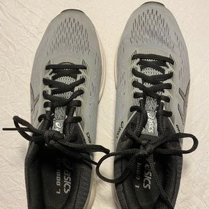 ASICS Men’s GT-1000 7 Running Shoes